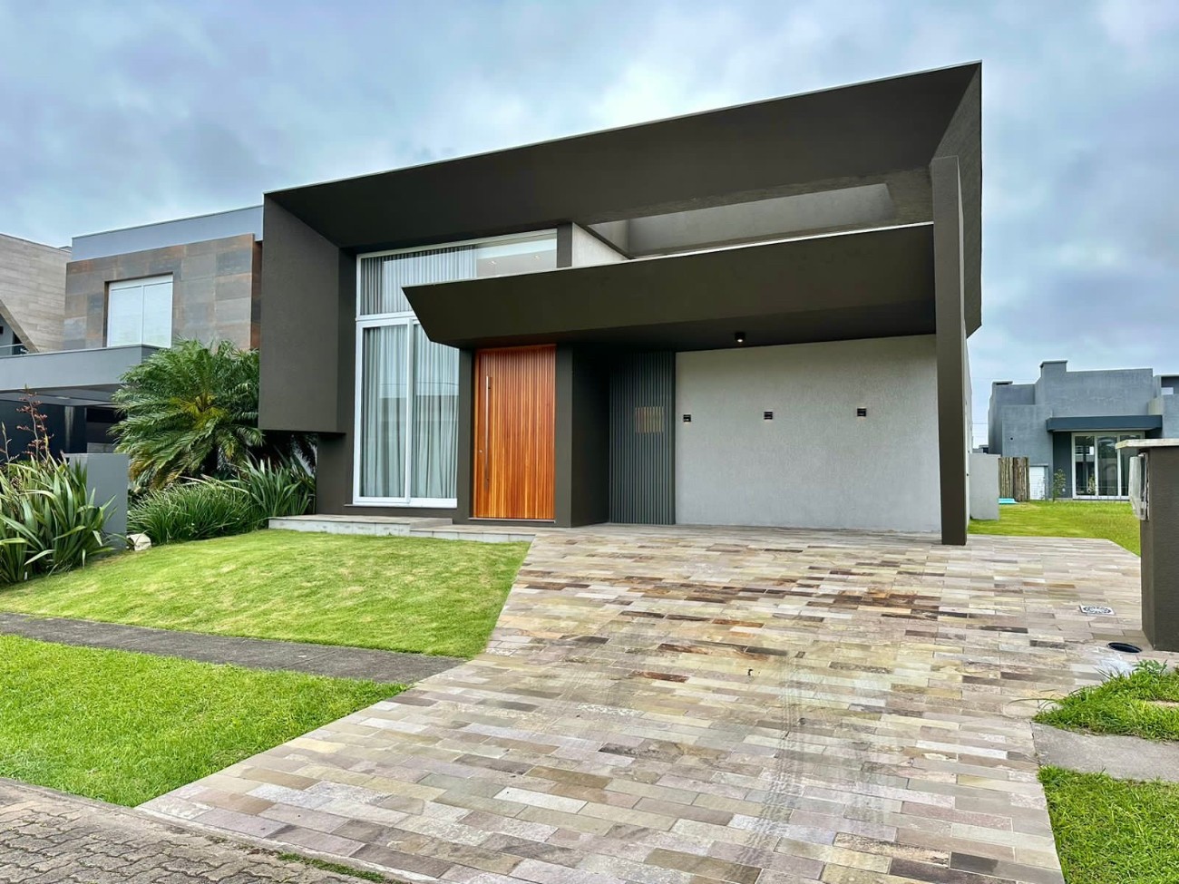 Casa em Condomínio 4 dormitórios para venda, Parque Antártica em Capão da Canoa | Ref.: 1709