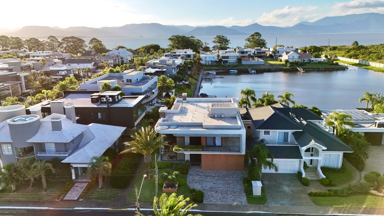 Casa em Condomínio 5 dormitórios para venda, Morada do Sol em Capão da Canoa | Ref.: 700